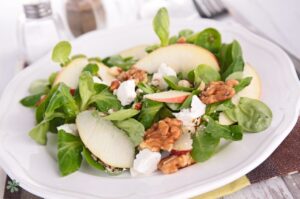 apple and walnut salad